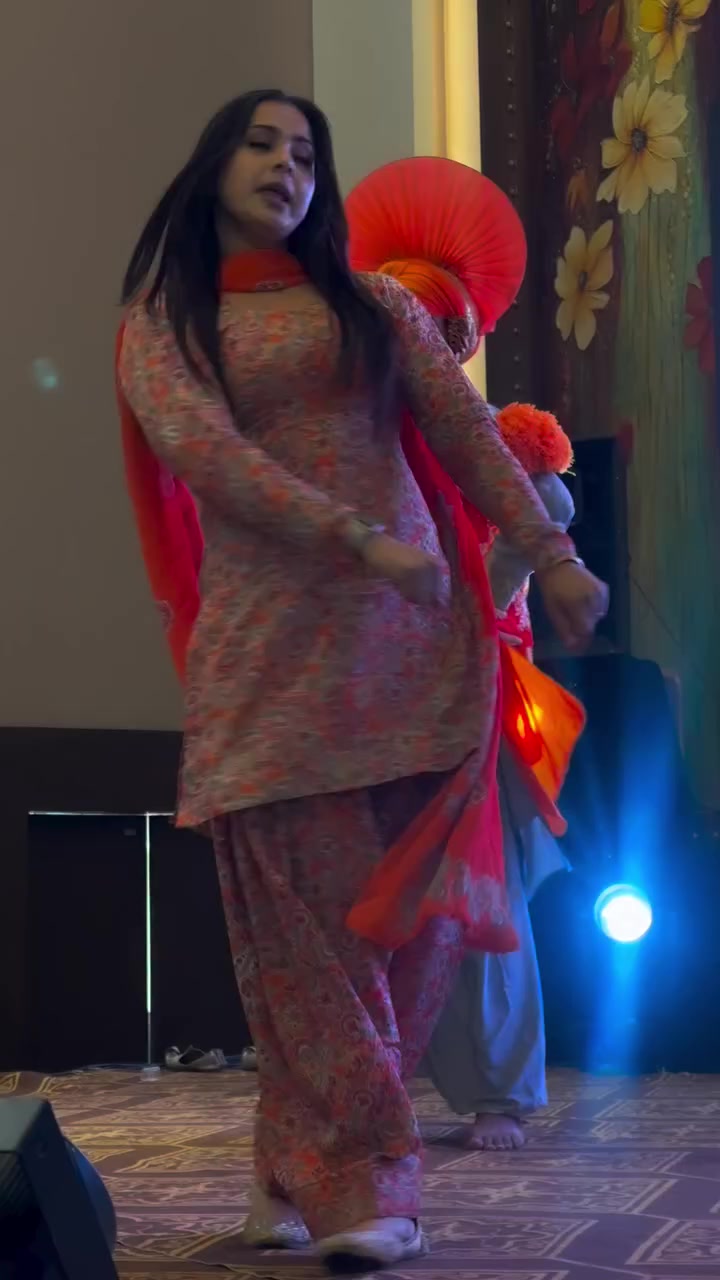 @Aj_Malika011