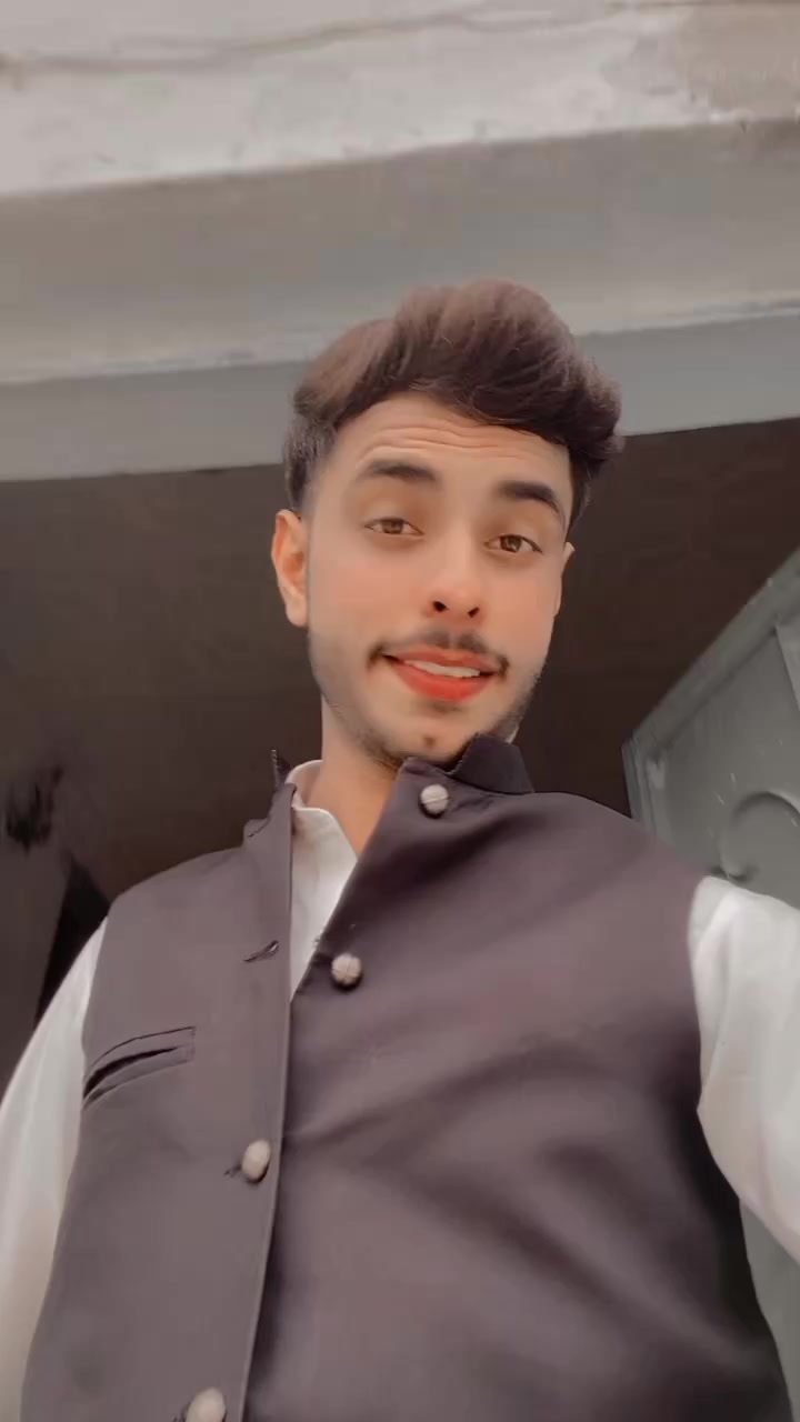@ملک کہتے ہیں🦅🔥