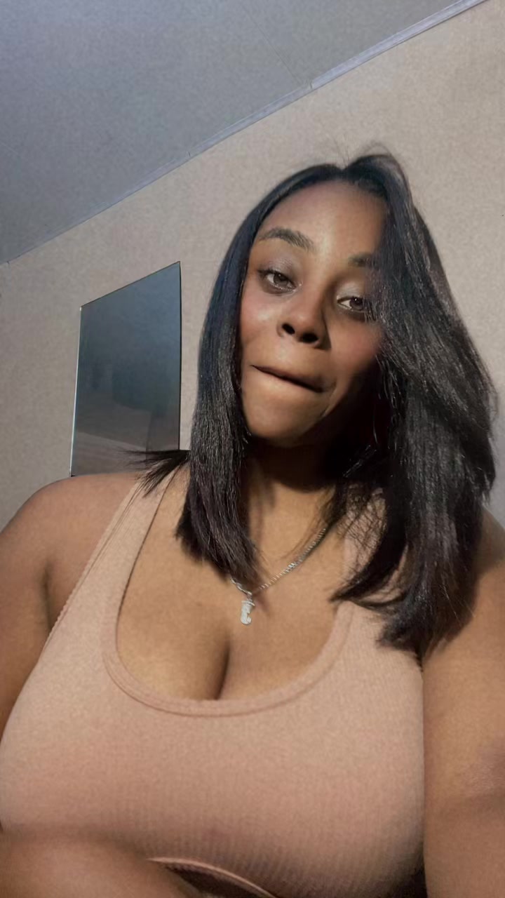 @Titi___