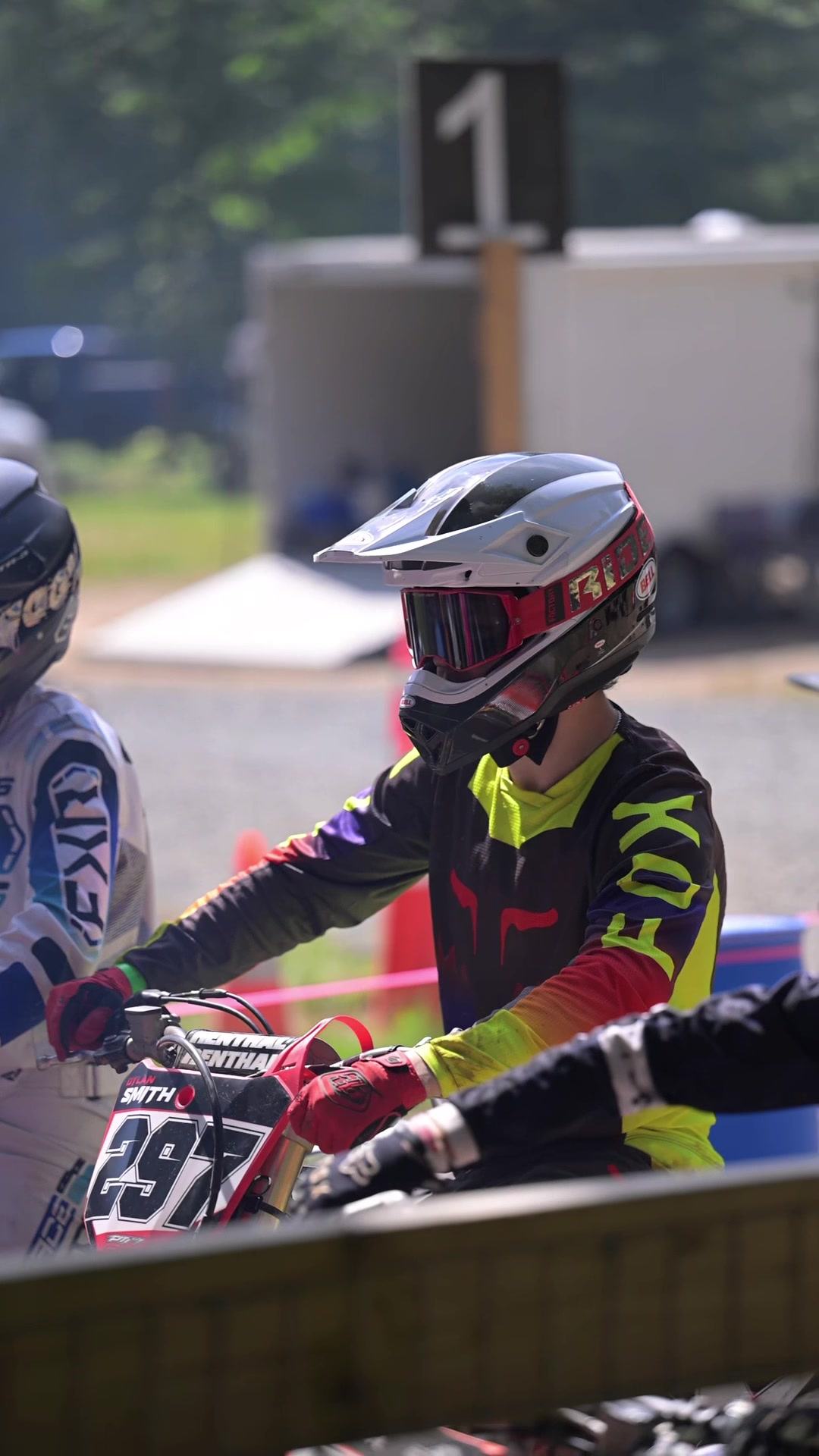 @Dylan🏍️