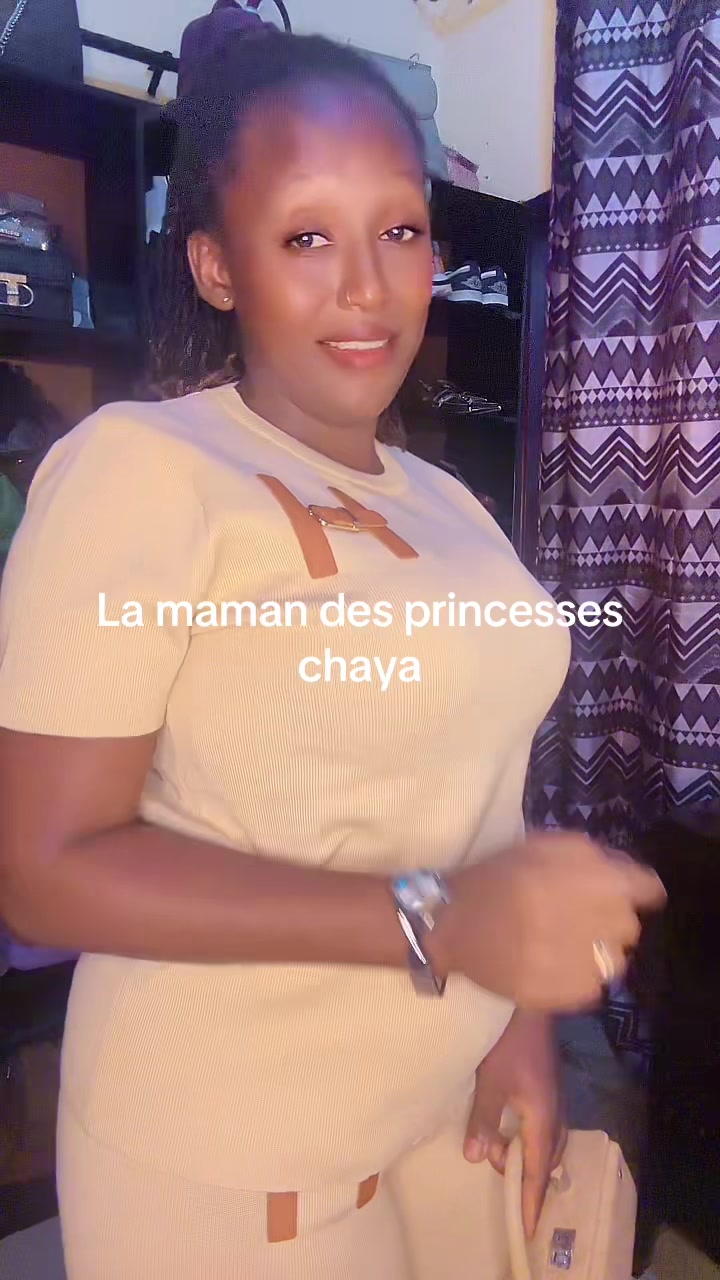 @Amina Chaya