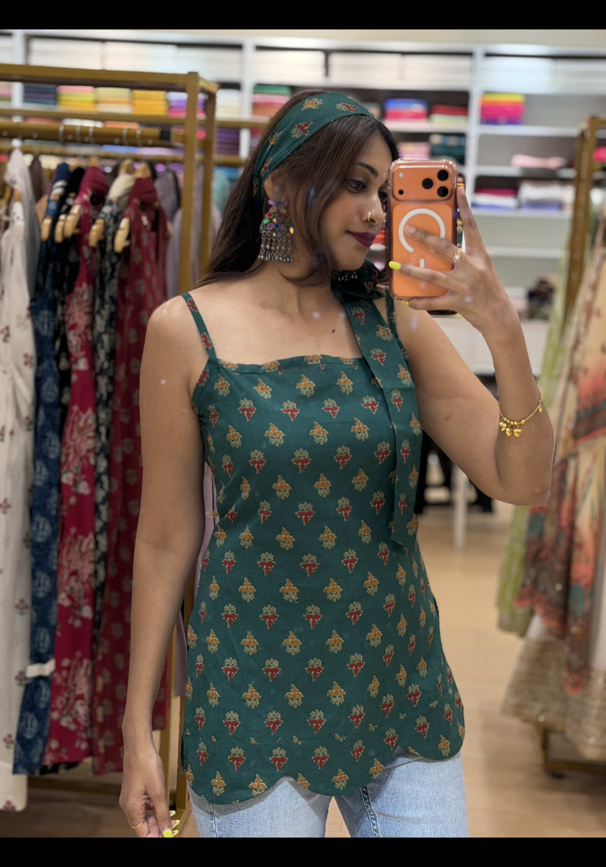 @LIVFASHIONS SDN BHD
