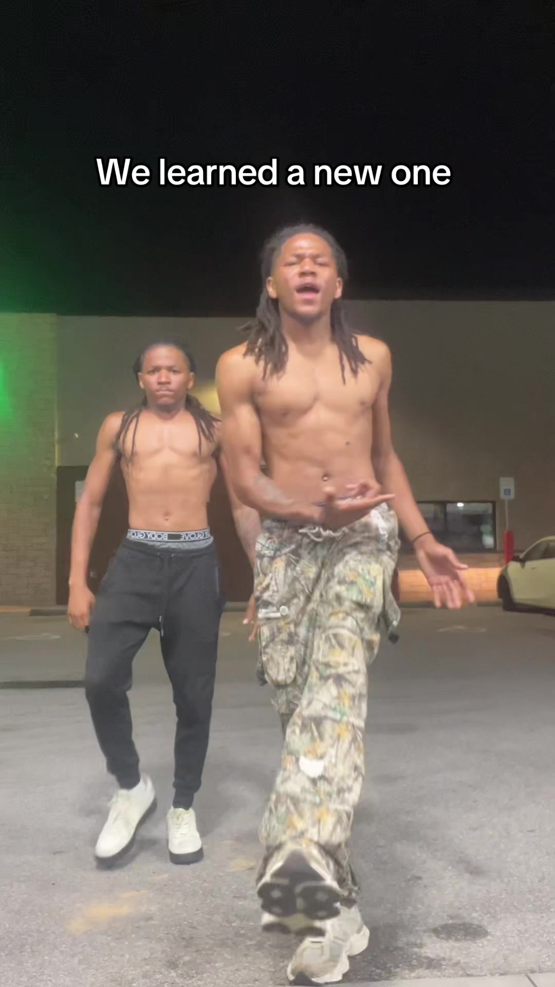 @Ghettotwins_