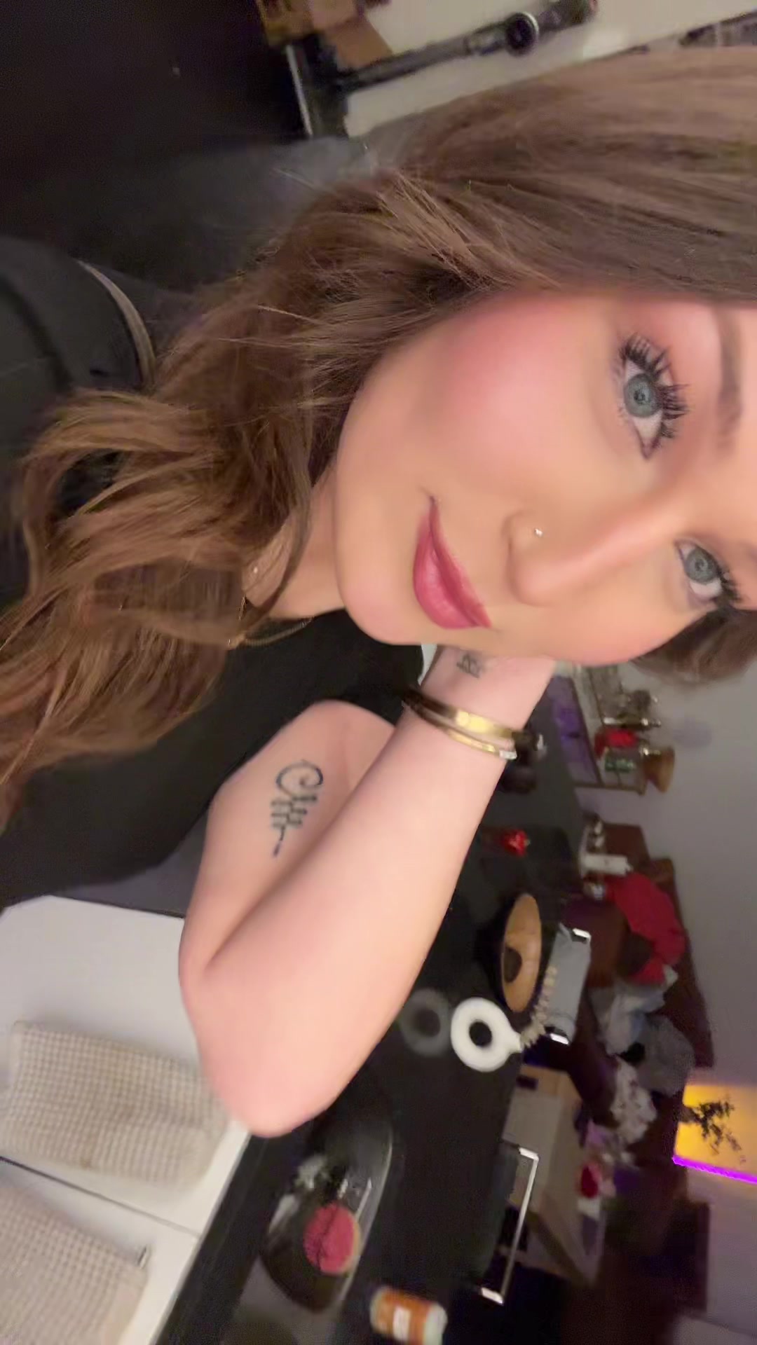 @whatdahellyamber
