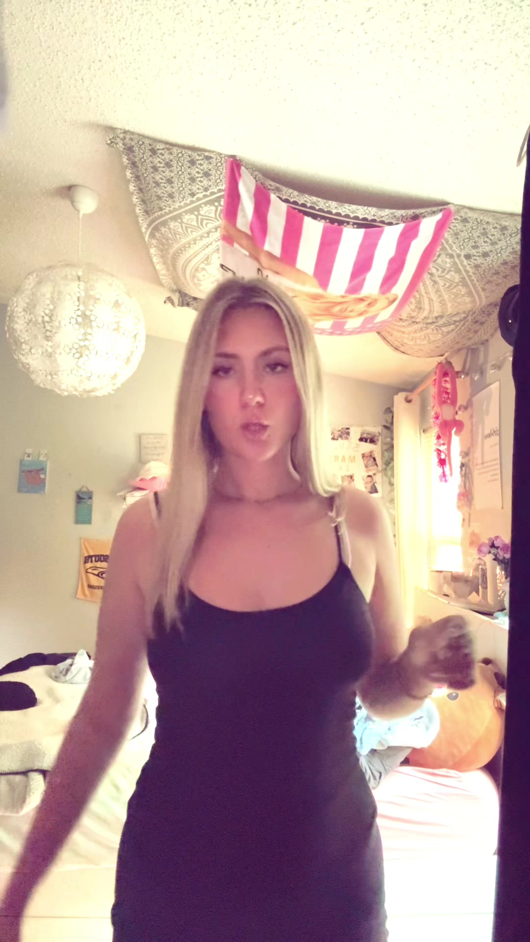 @🫧🌅🪸☀️🐚