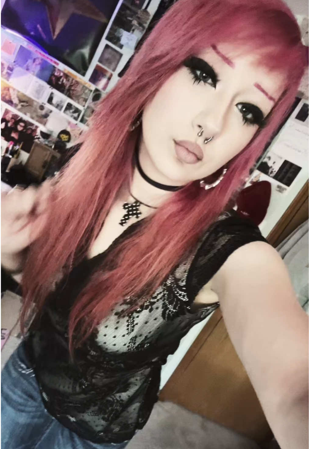 @˚⊹ 𝐡𝐞𝐥𝐞𝐧𝐚 ֺ۪ ✦˚