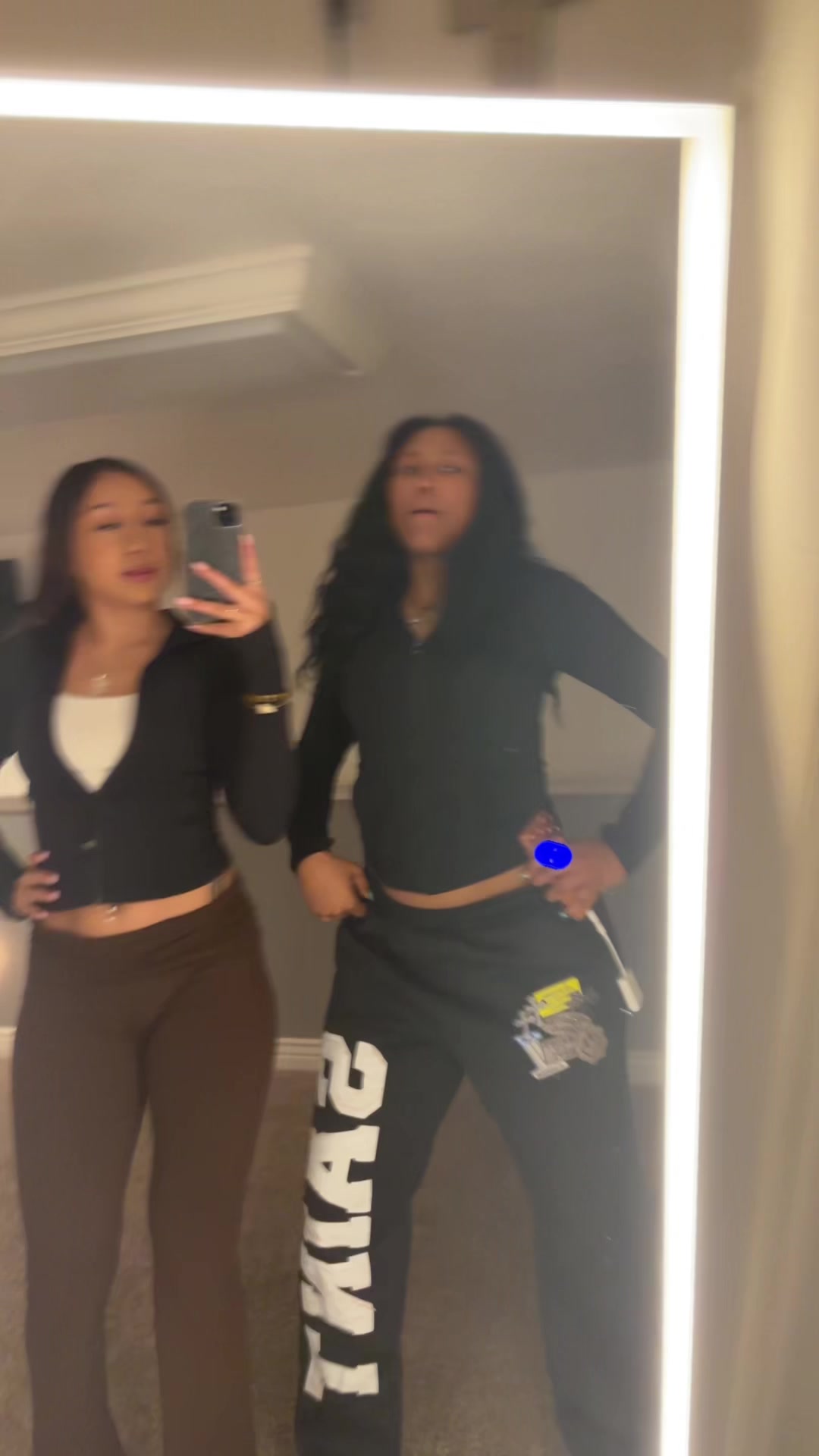 @mikylahespinosa