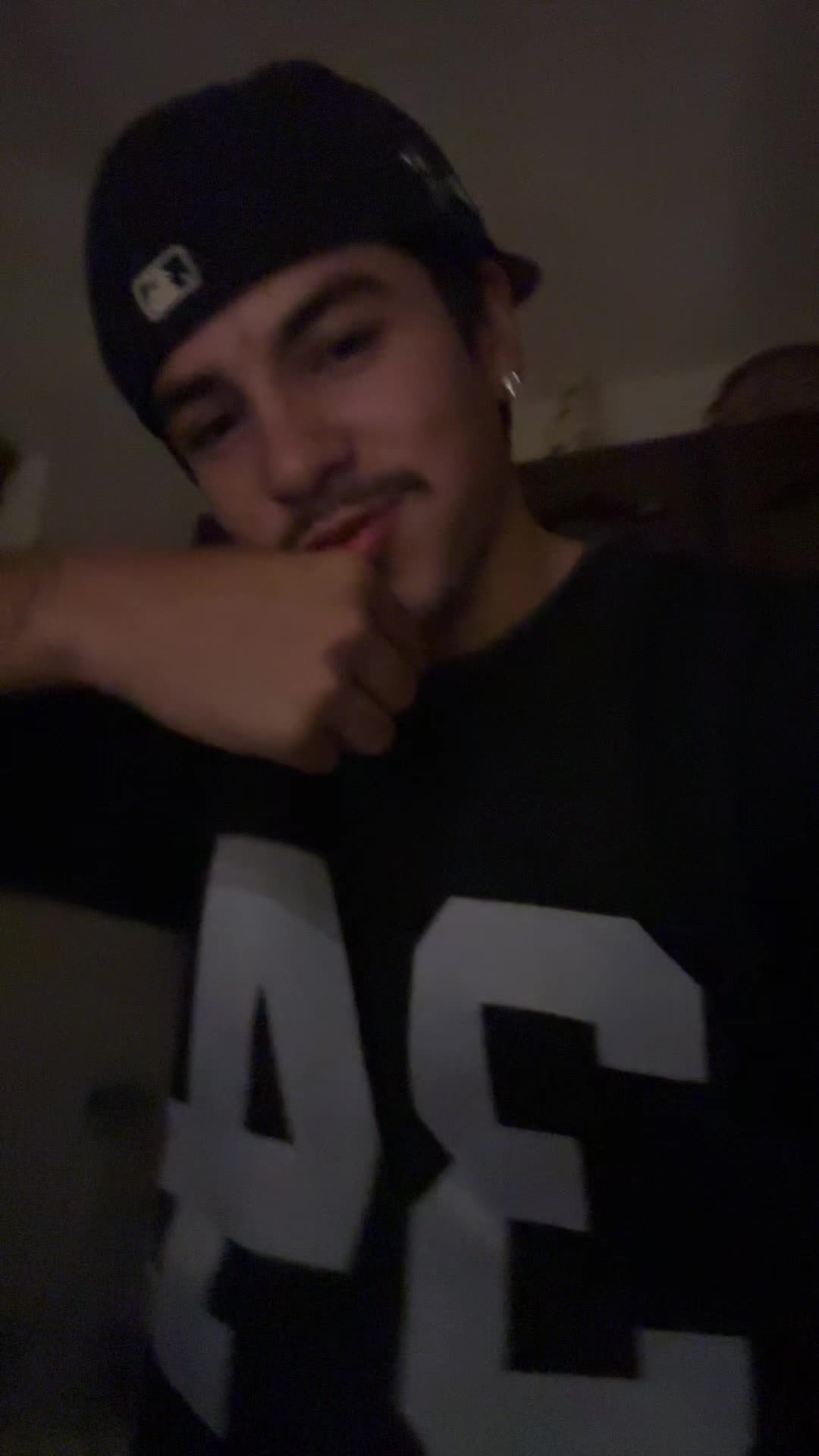 @Prettyboy_chong1
