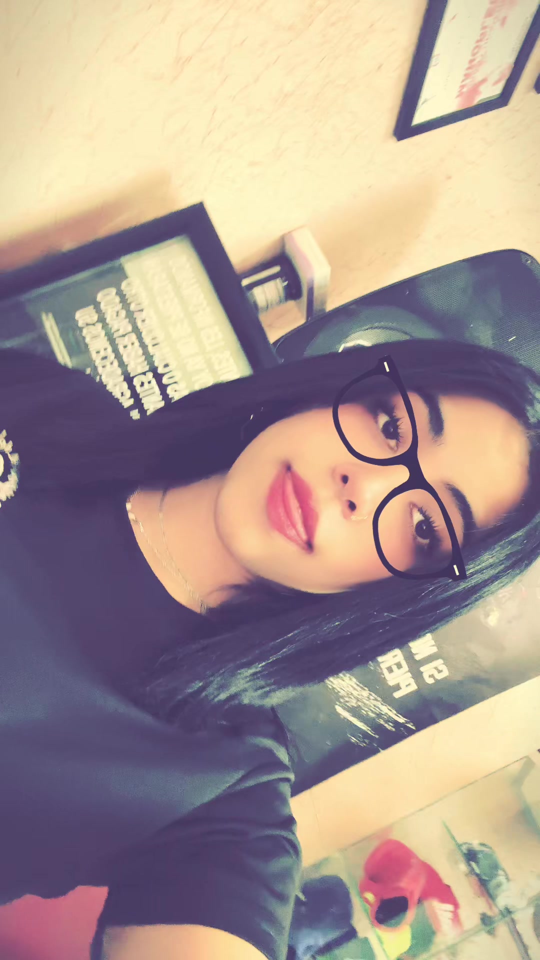 @👧🏽🫧✨