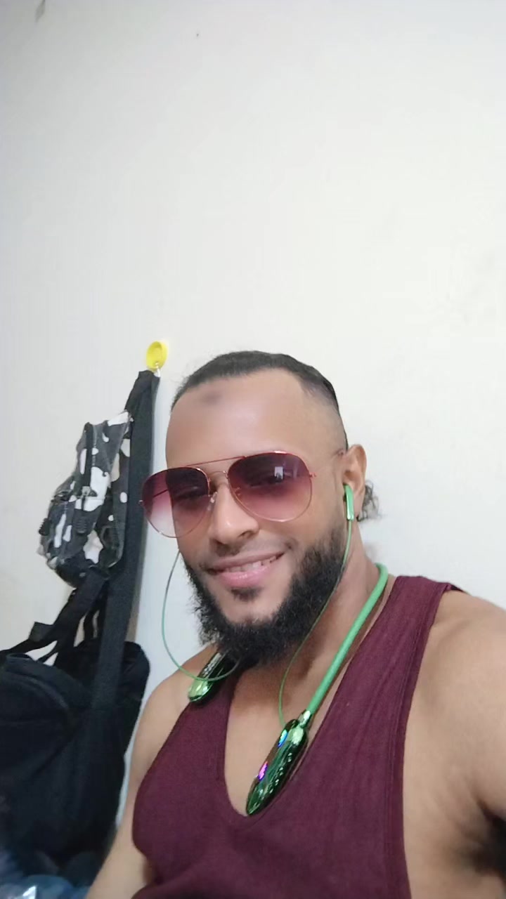 @HISHAM LYRICS MEDIA🇰🇪🇦🇪