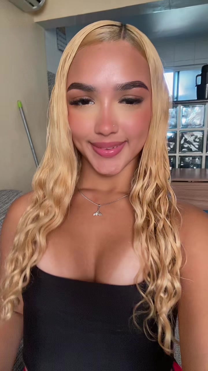 @𝓝𝓲𝓬𝓸𝓵𝓵𝓮 𝓶𝓪𝓻𝓽𝓲𝓷𝓼