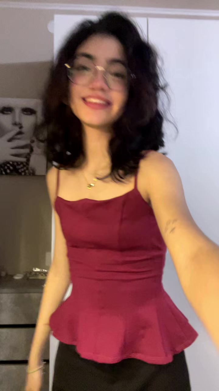 @Valentina Poveda:)