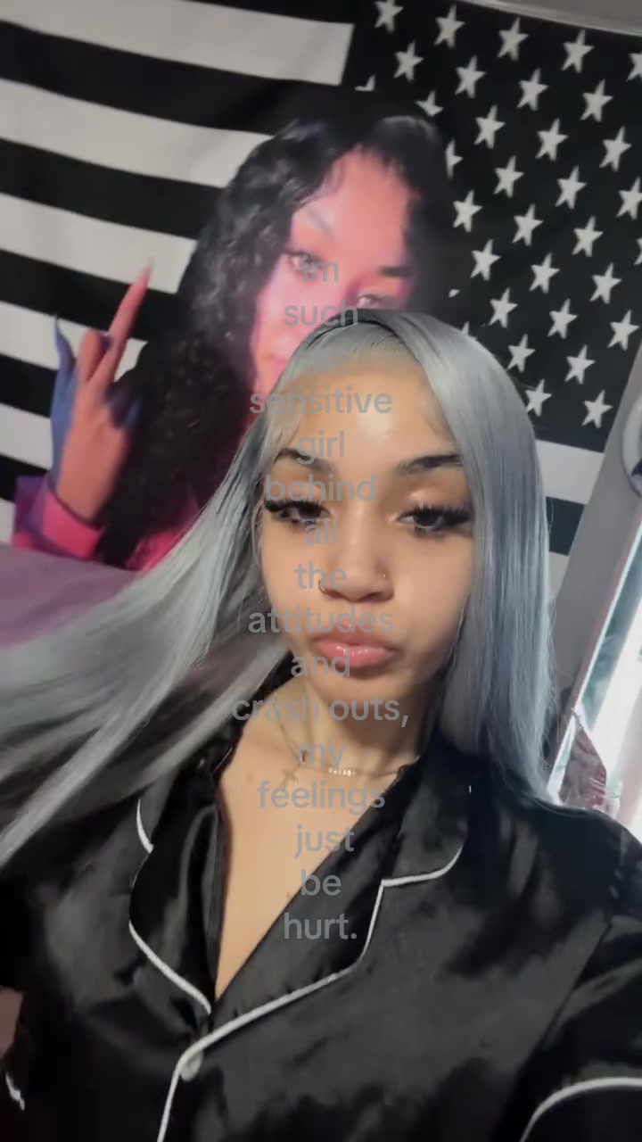 @￶