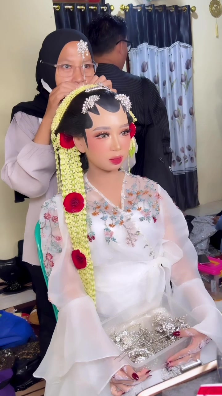 @idamakeuppati