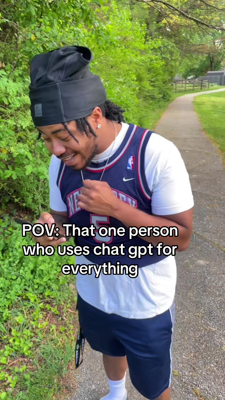@AyeZae