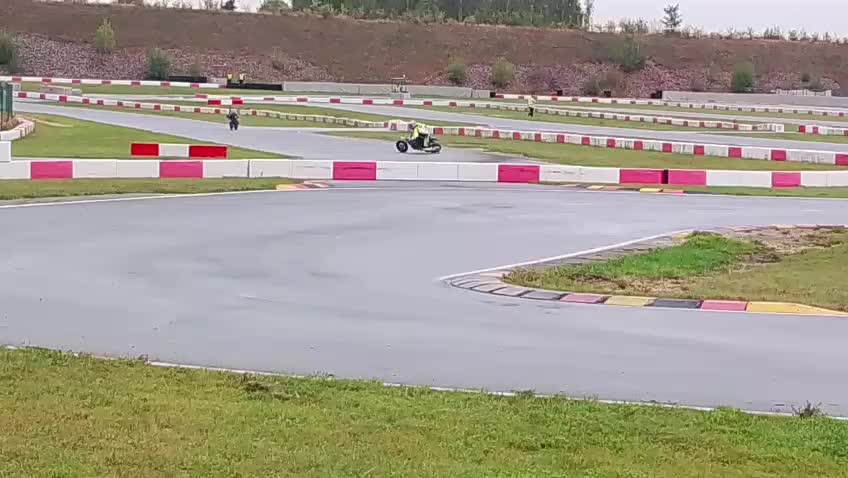@Julianf1yt
