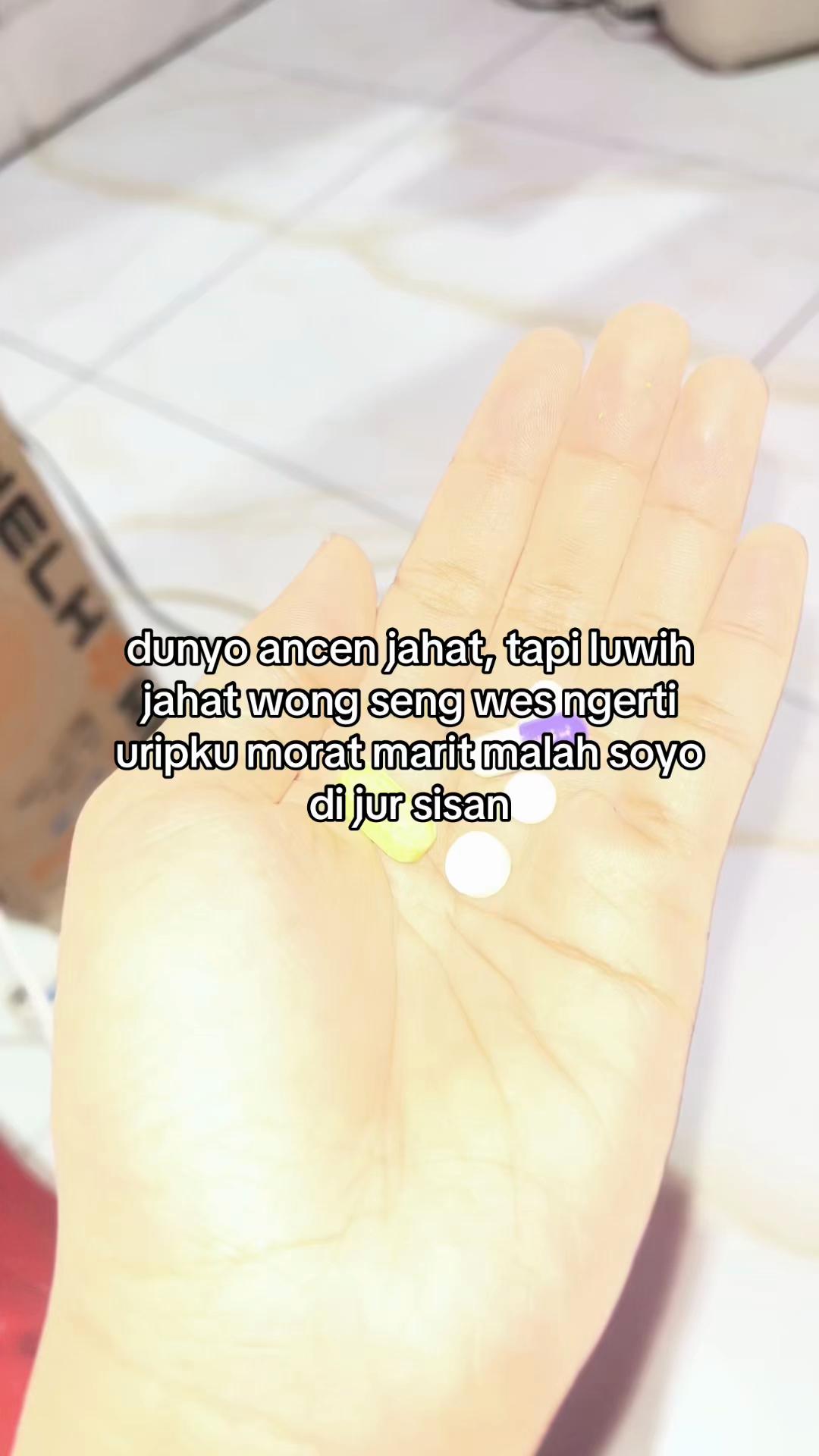 @lllnɐ ɹoɟ ɐ