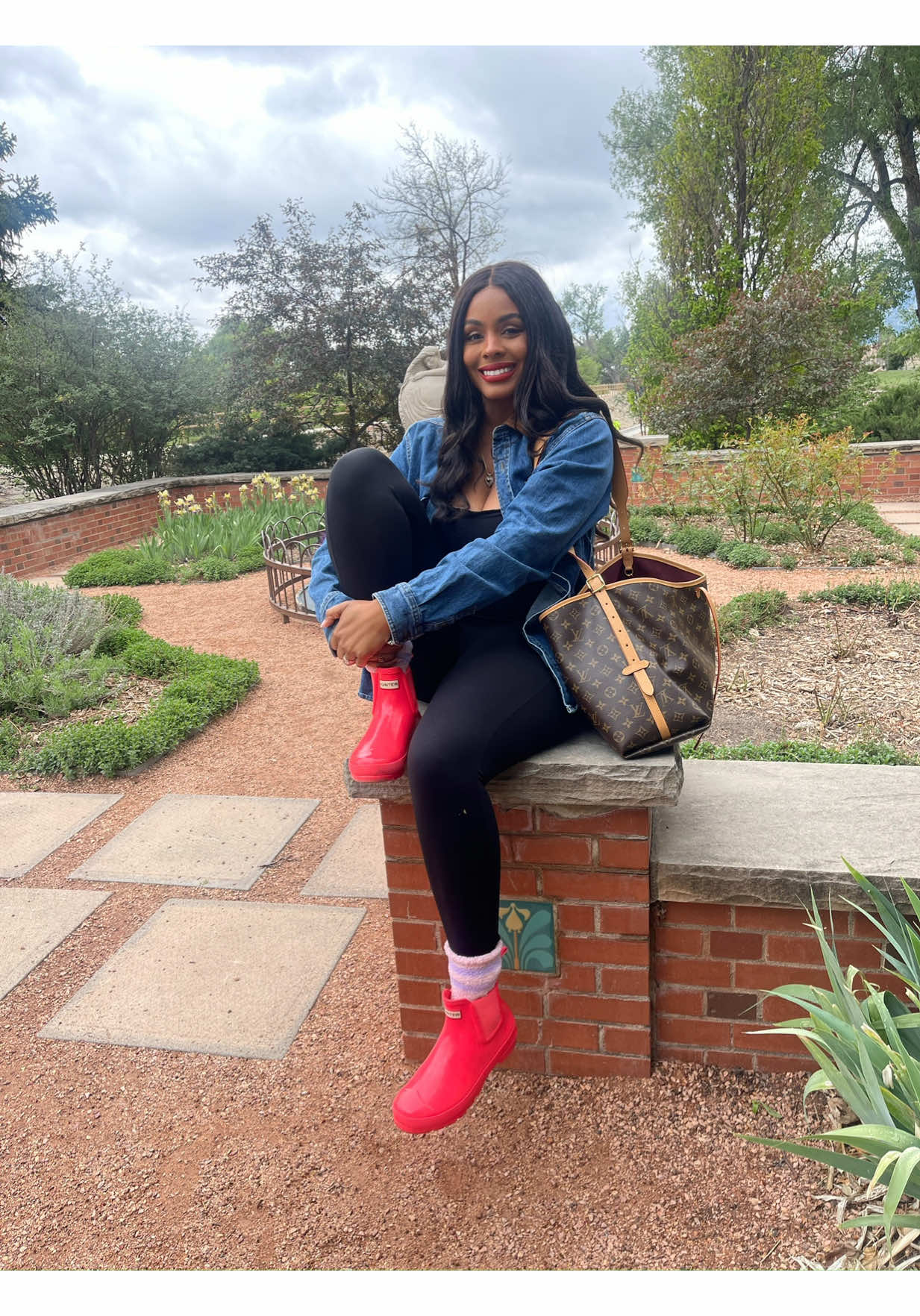 @Shay • Wife | SAHM | Lifestyle