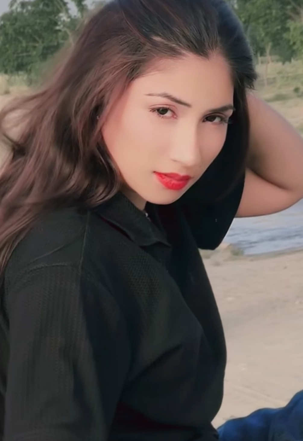@Mahii_💔_Khan