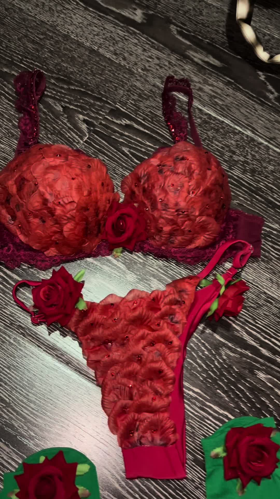 @vikki ̤̮⚘.✧˖°