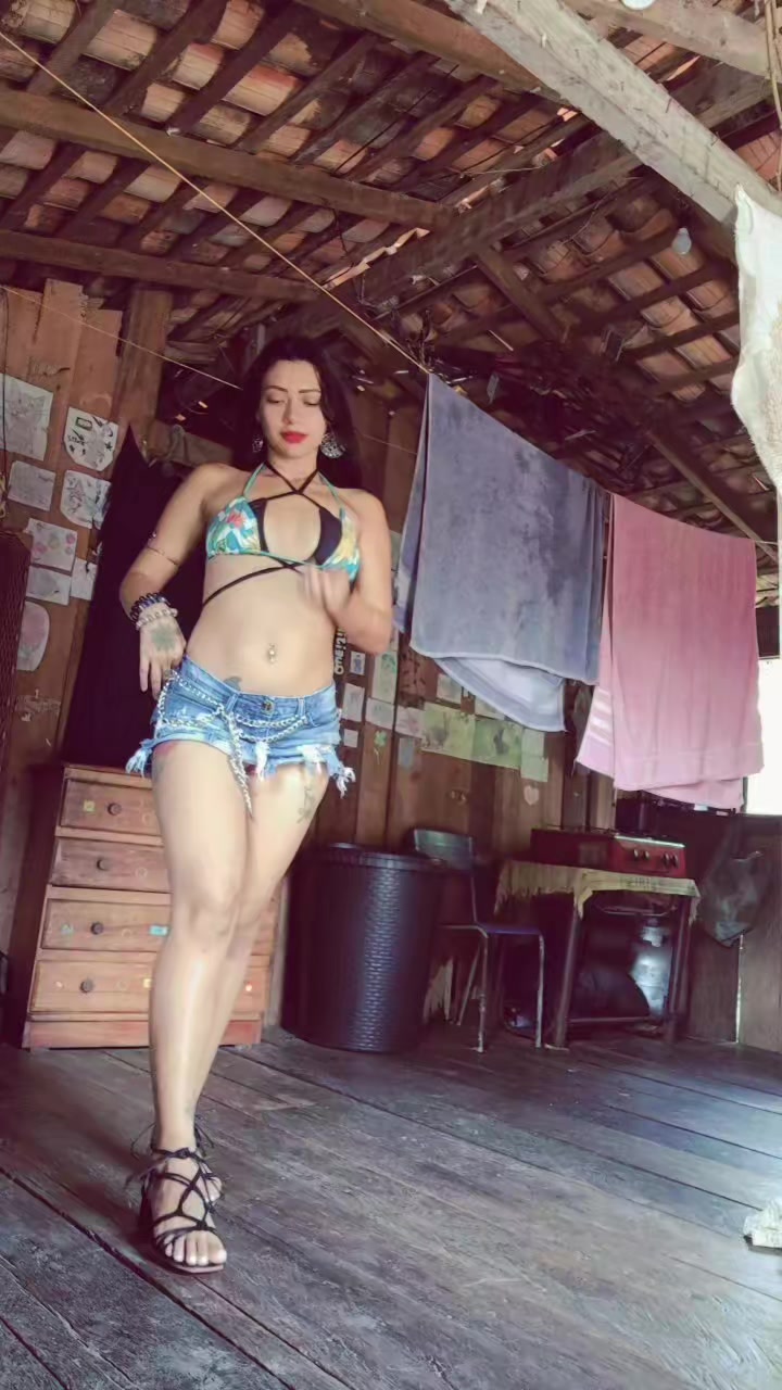 @Isabella