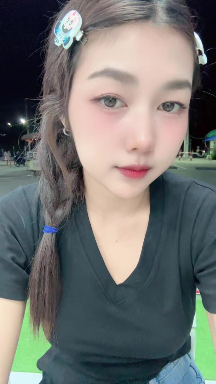 @Chompoo