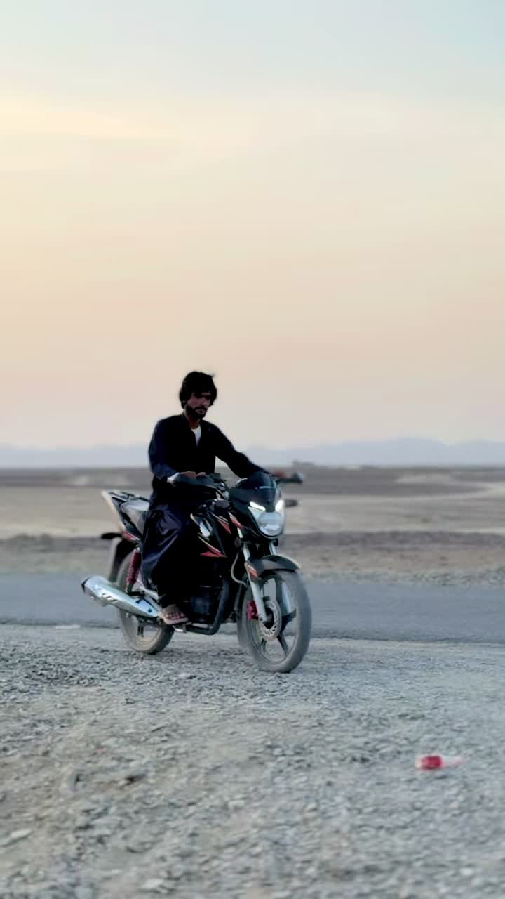 @huzaif_085