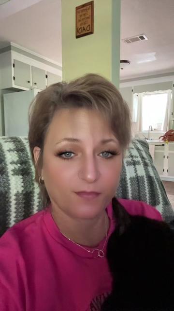 @MrsAmandaKEverett