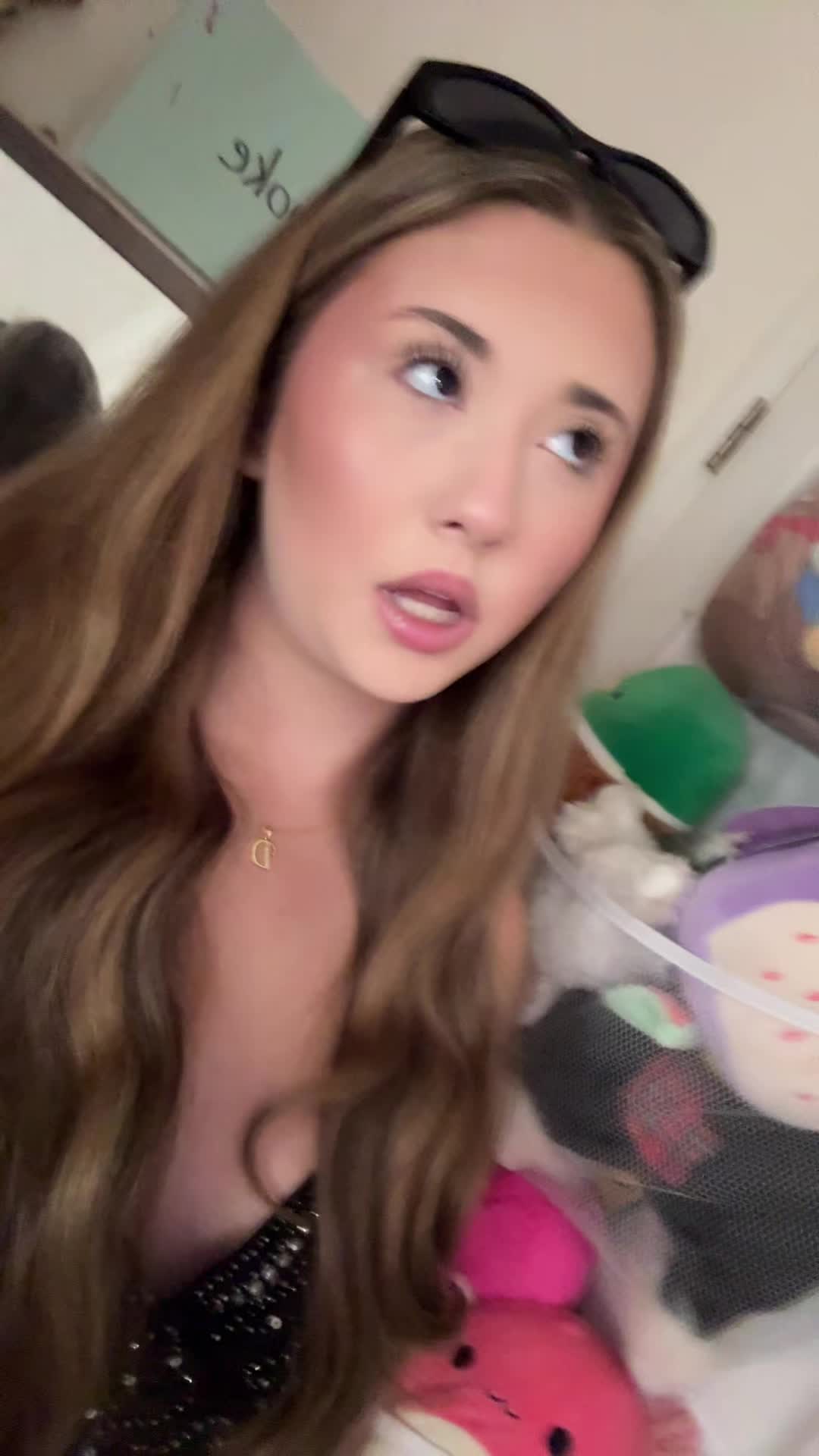 @iambrookeeeeee