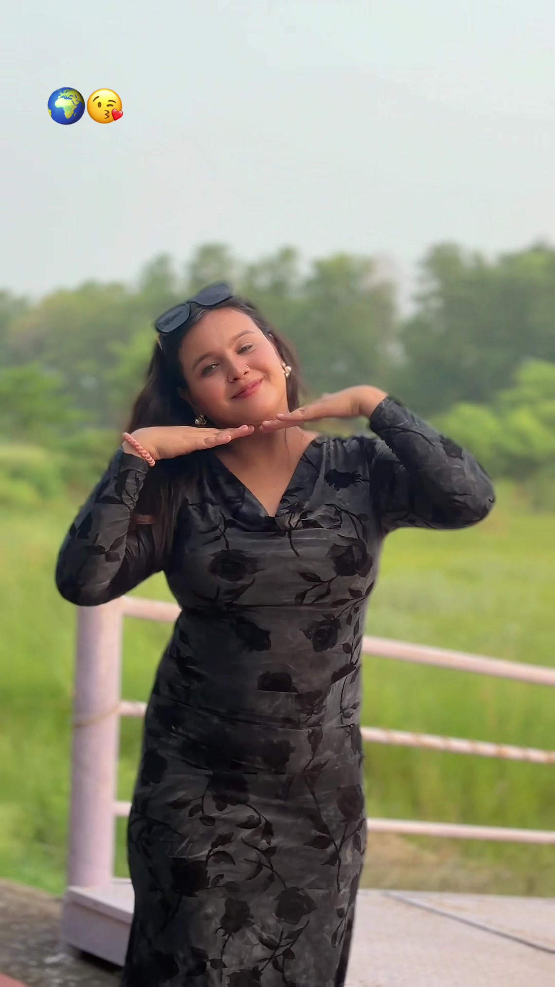 @Dk🧏&zwj;♀️