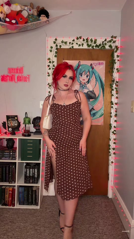 @simiviolet