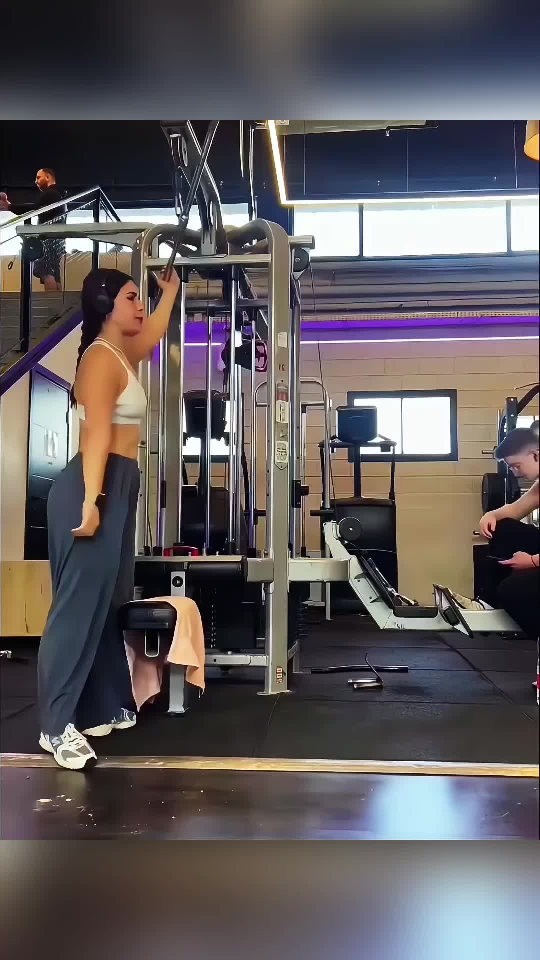 @lens_up_