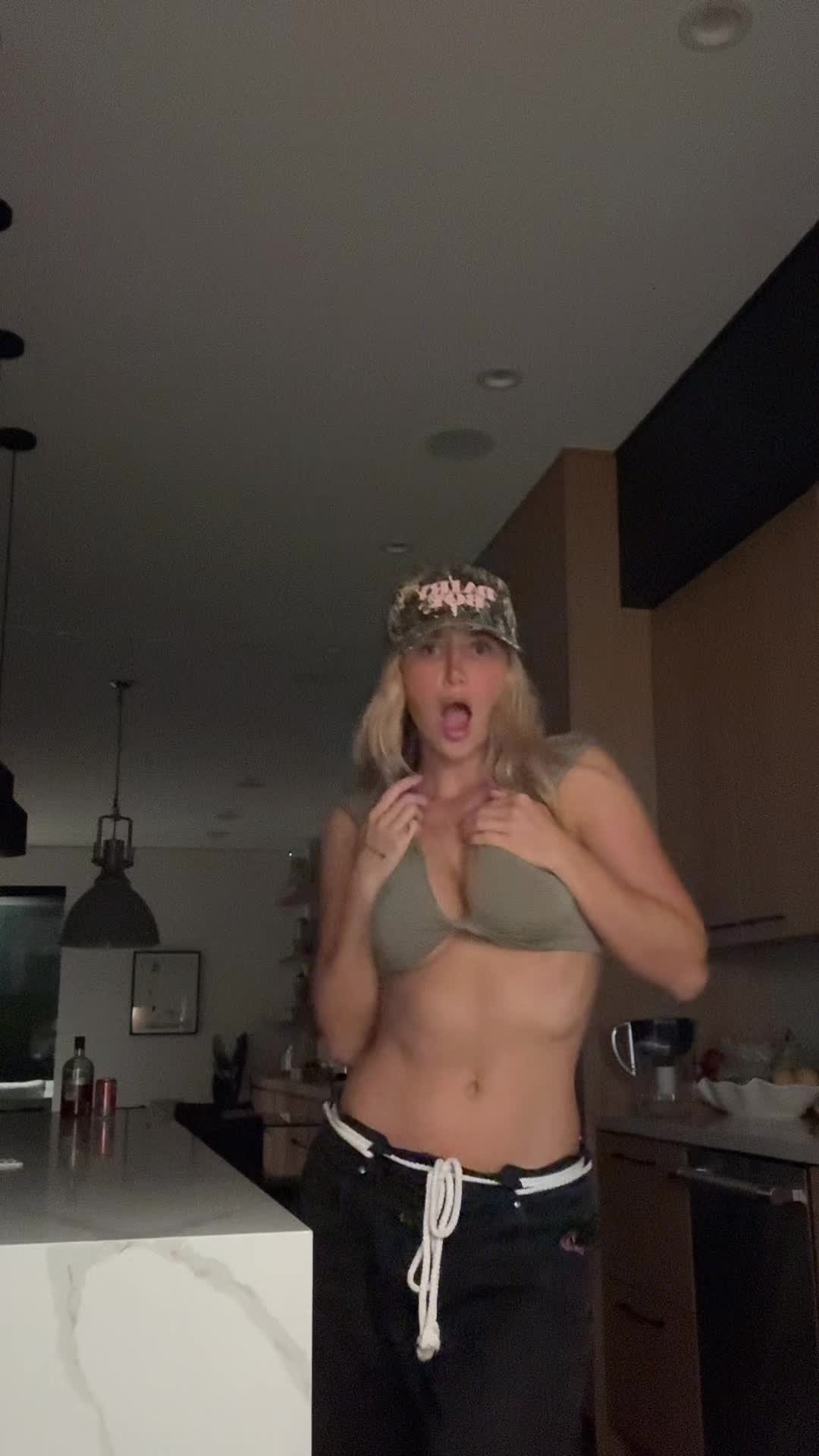 @chyedempsey