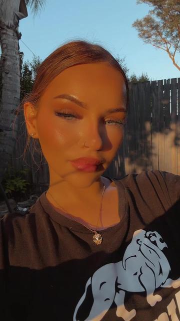 @llluucyx