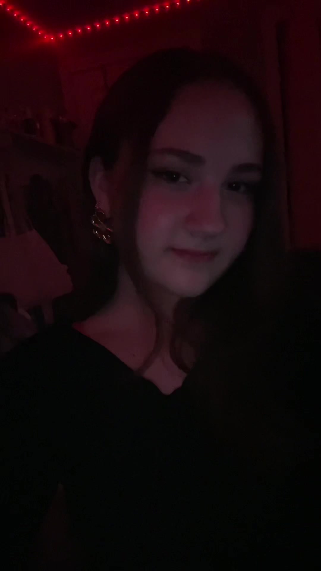 @Ava
