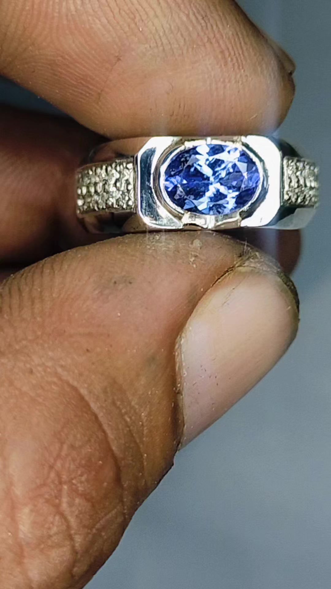 @uzzy gemstone