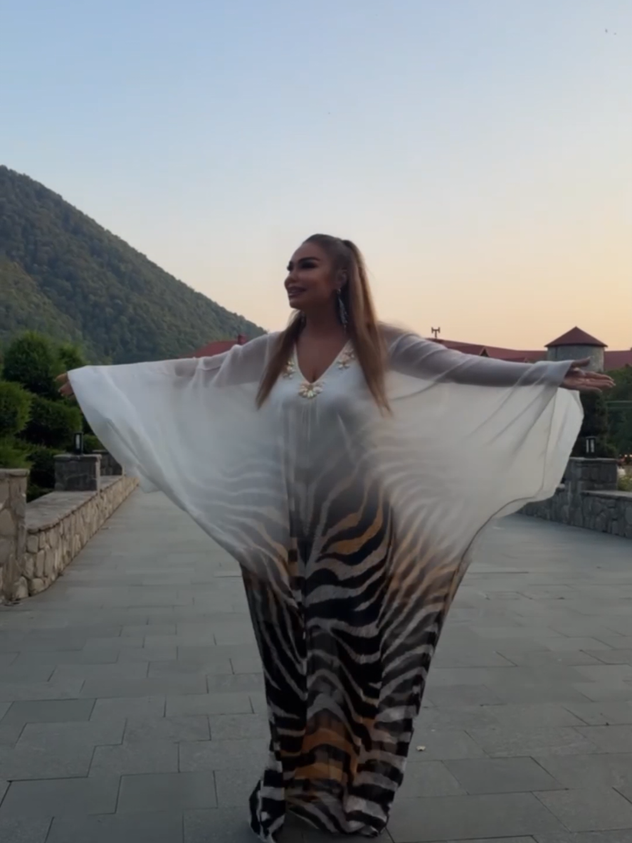 @K&ouml;n&uuml;l Kərimova rəsmi🎤