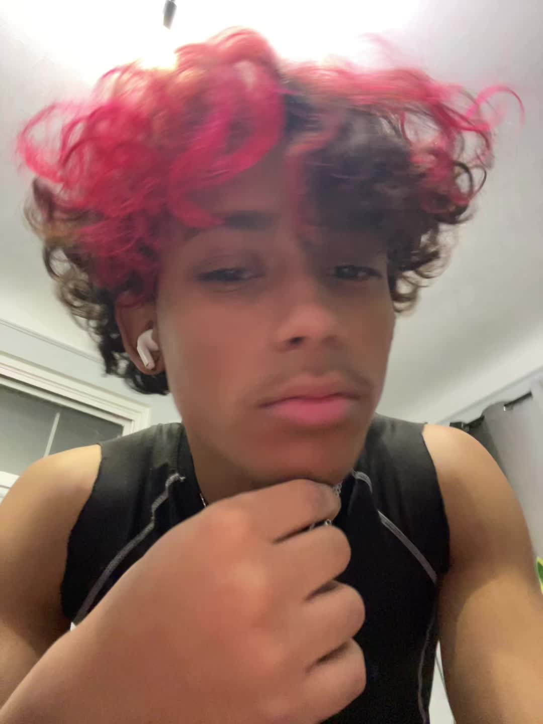 @just_yariel