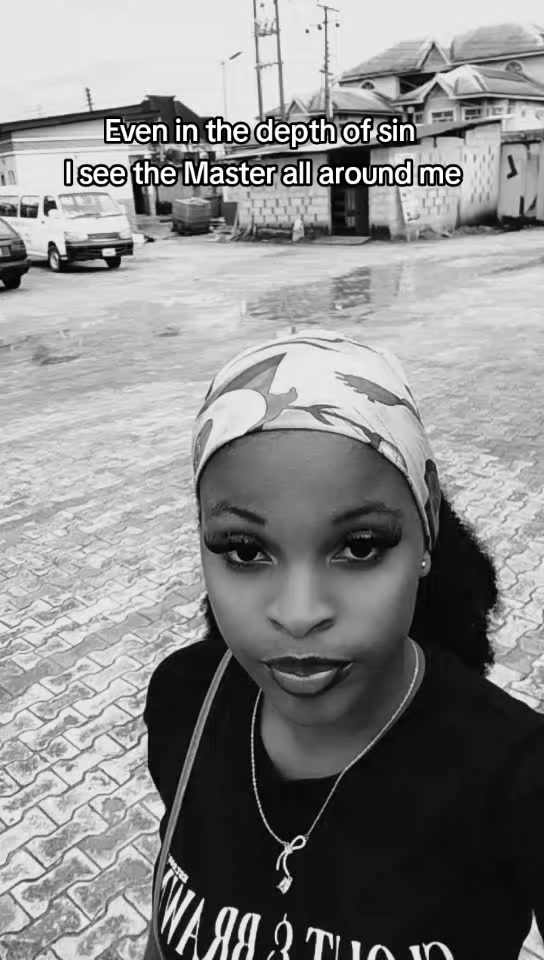 @First_Lady 👑💜