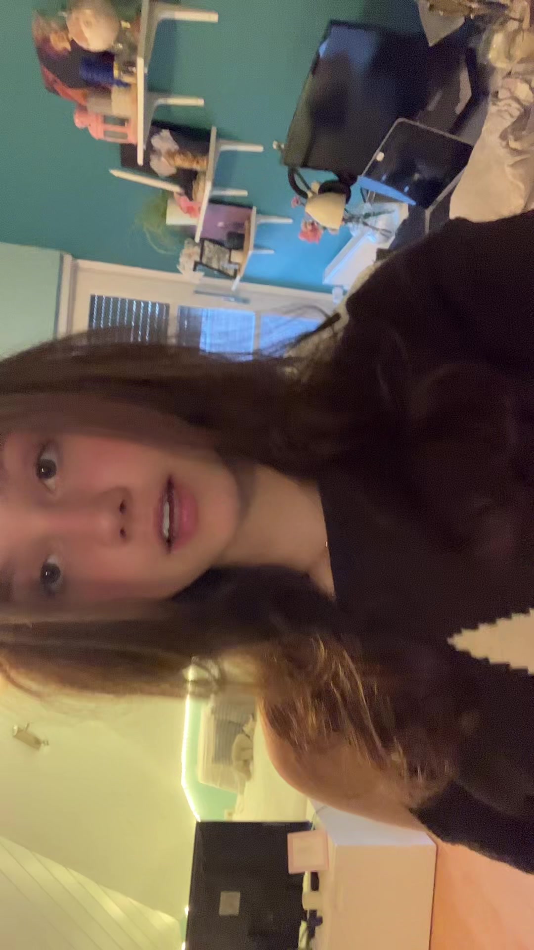 @𝒮