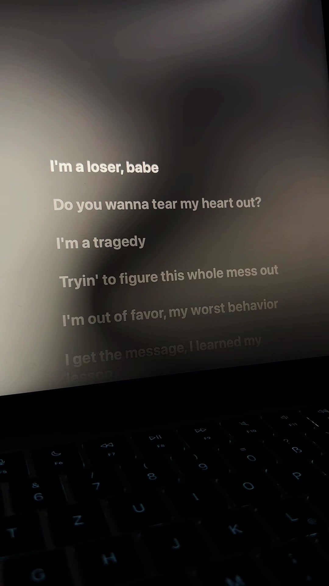 @🎧
