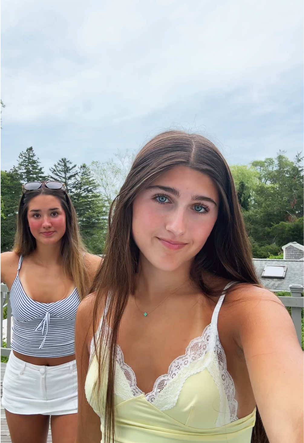 @bella