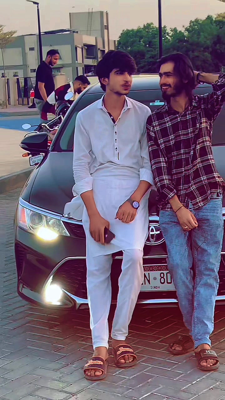 @ڈھکو بادشاہ👑