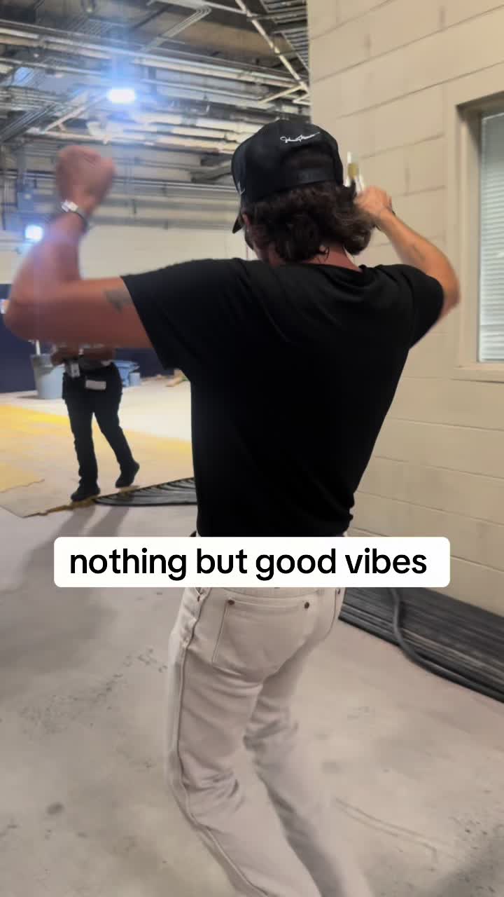 @Chris Janson