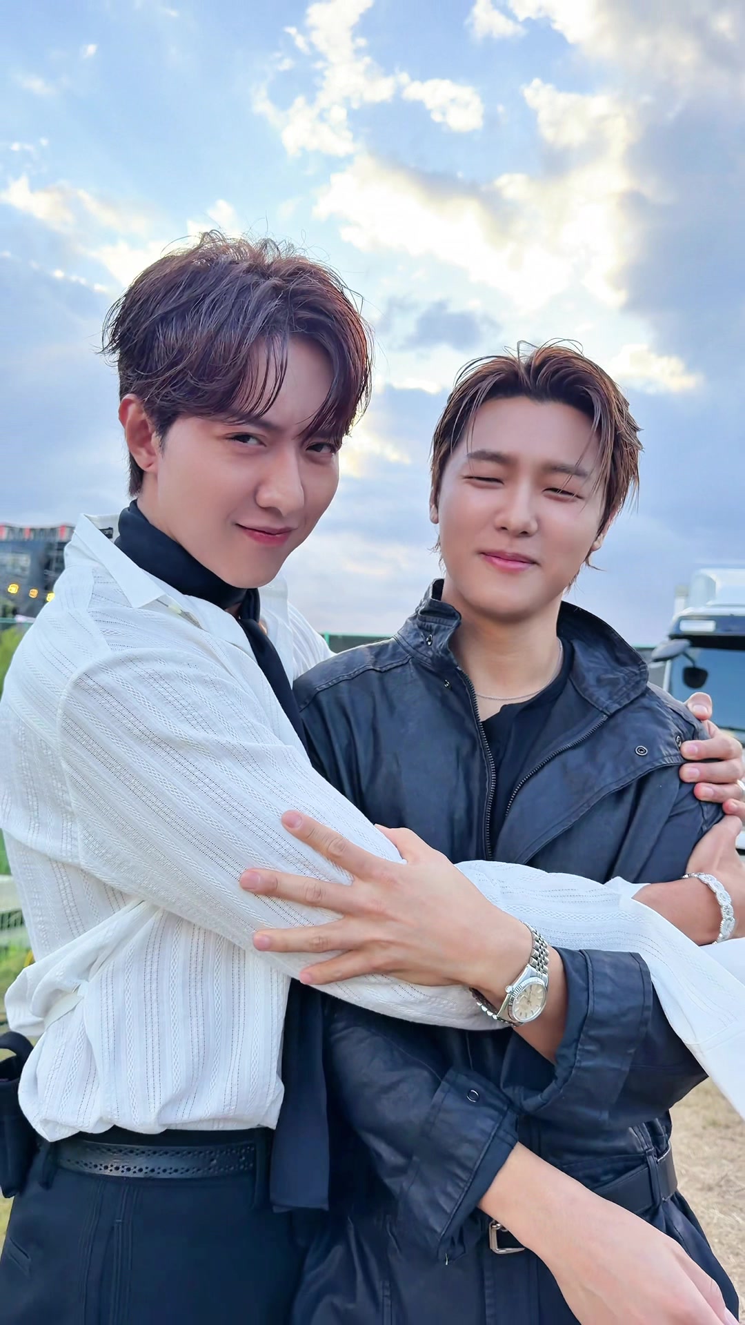 @CNBLUE