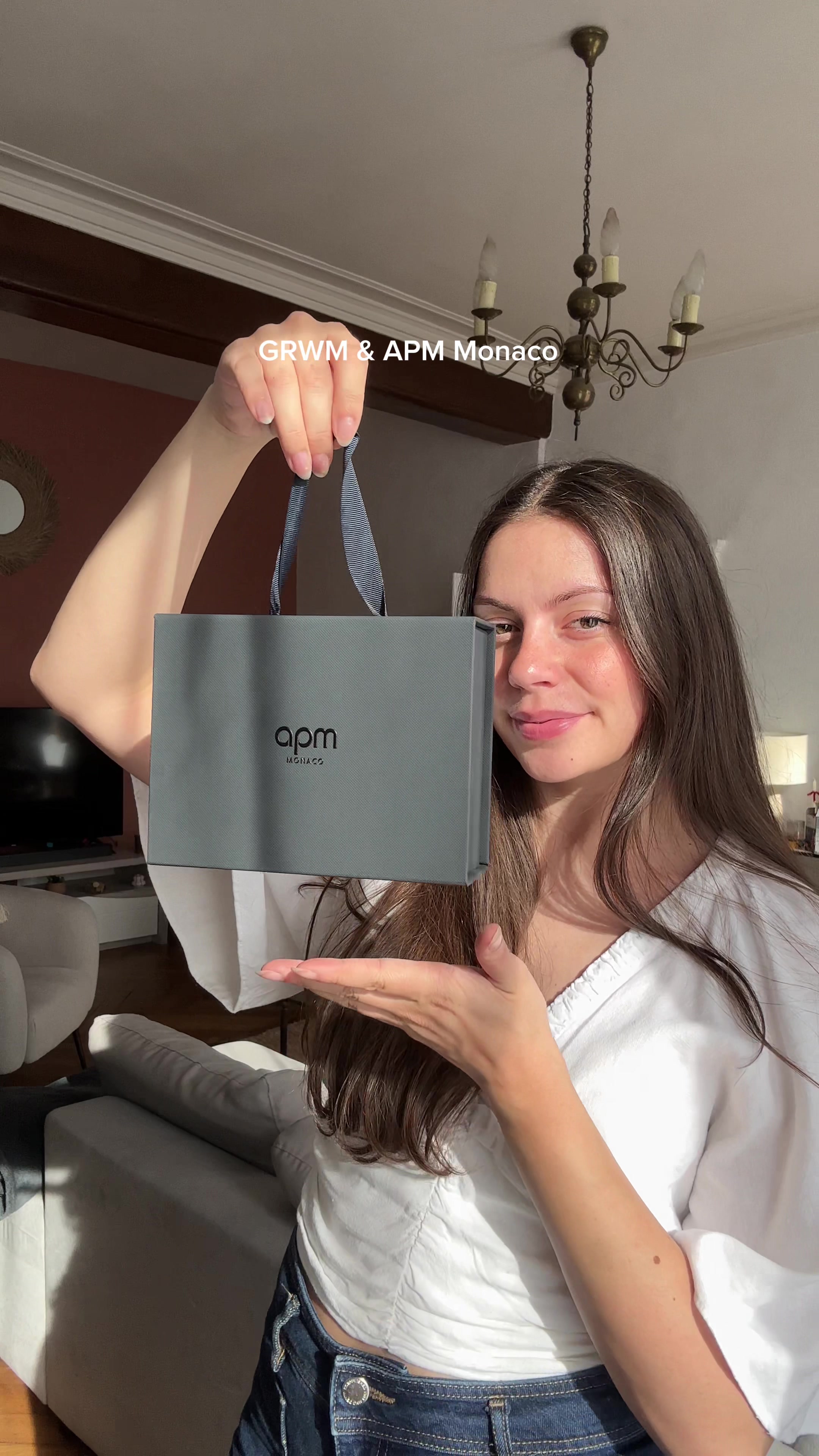 @L&eacute;a