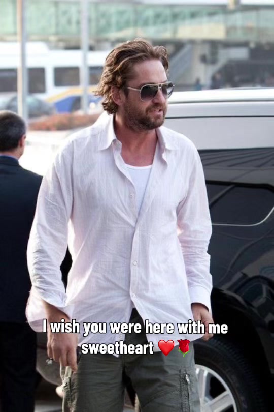 @Gerard Butler Official