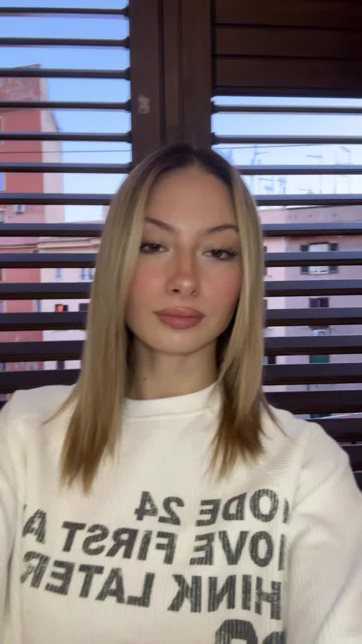 @👩🏼