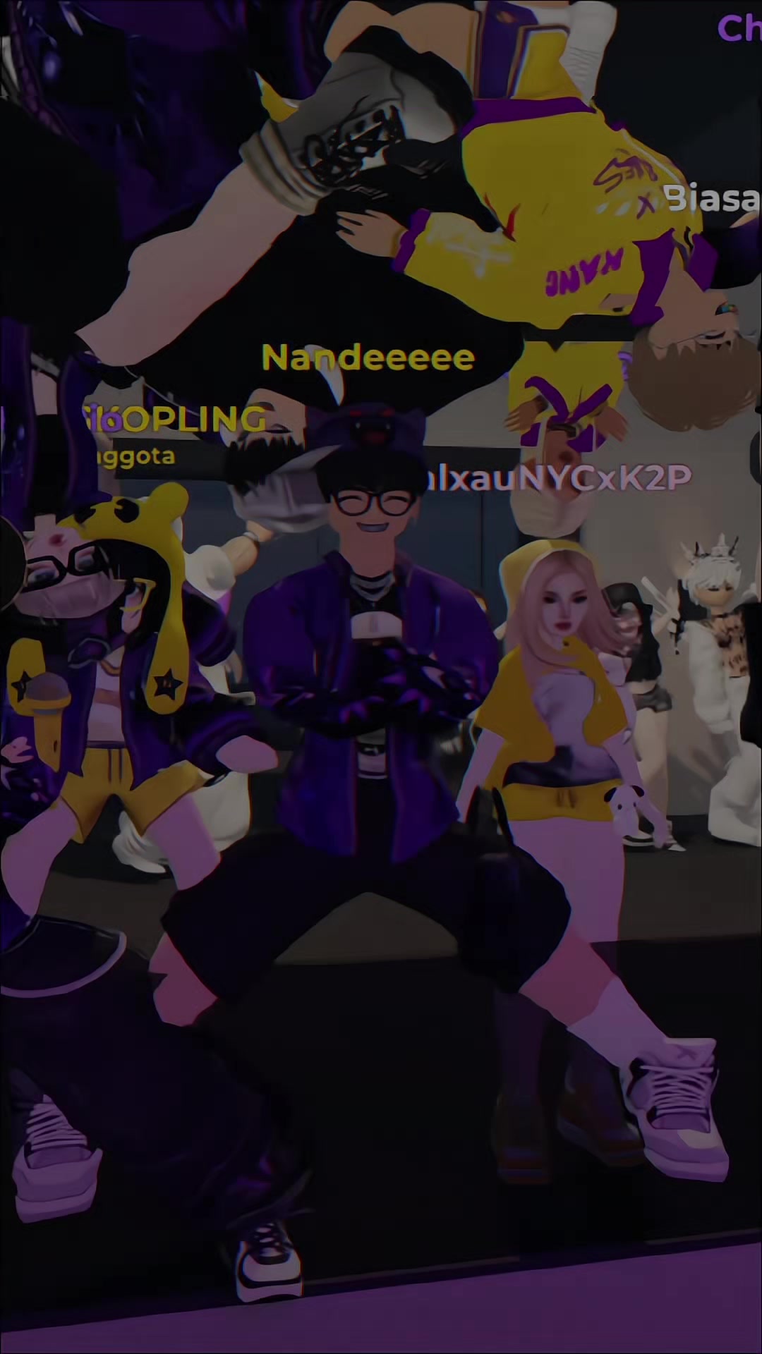 @Nandeee