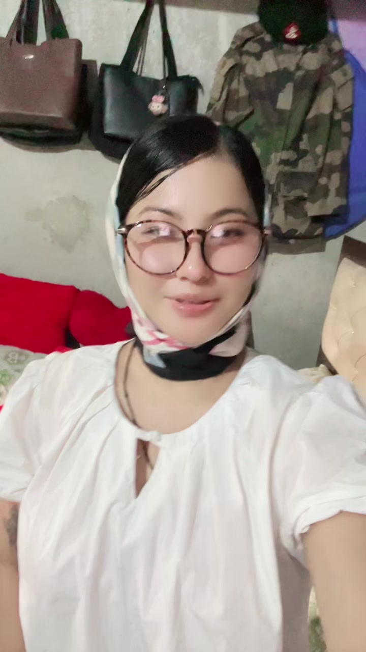 @Magarni————Nani🦋